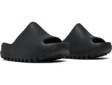 Load image into Gallery viewer, Adidas Yeezy Slides Kids 'Onyx' - UNTIED AU
