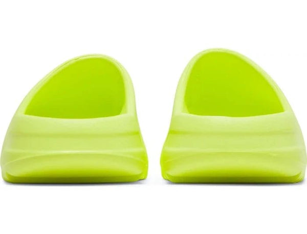 Does the yeezy foams glow hot sale